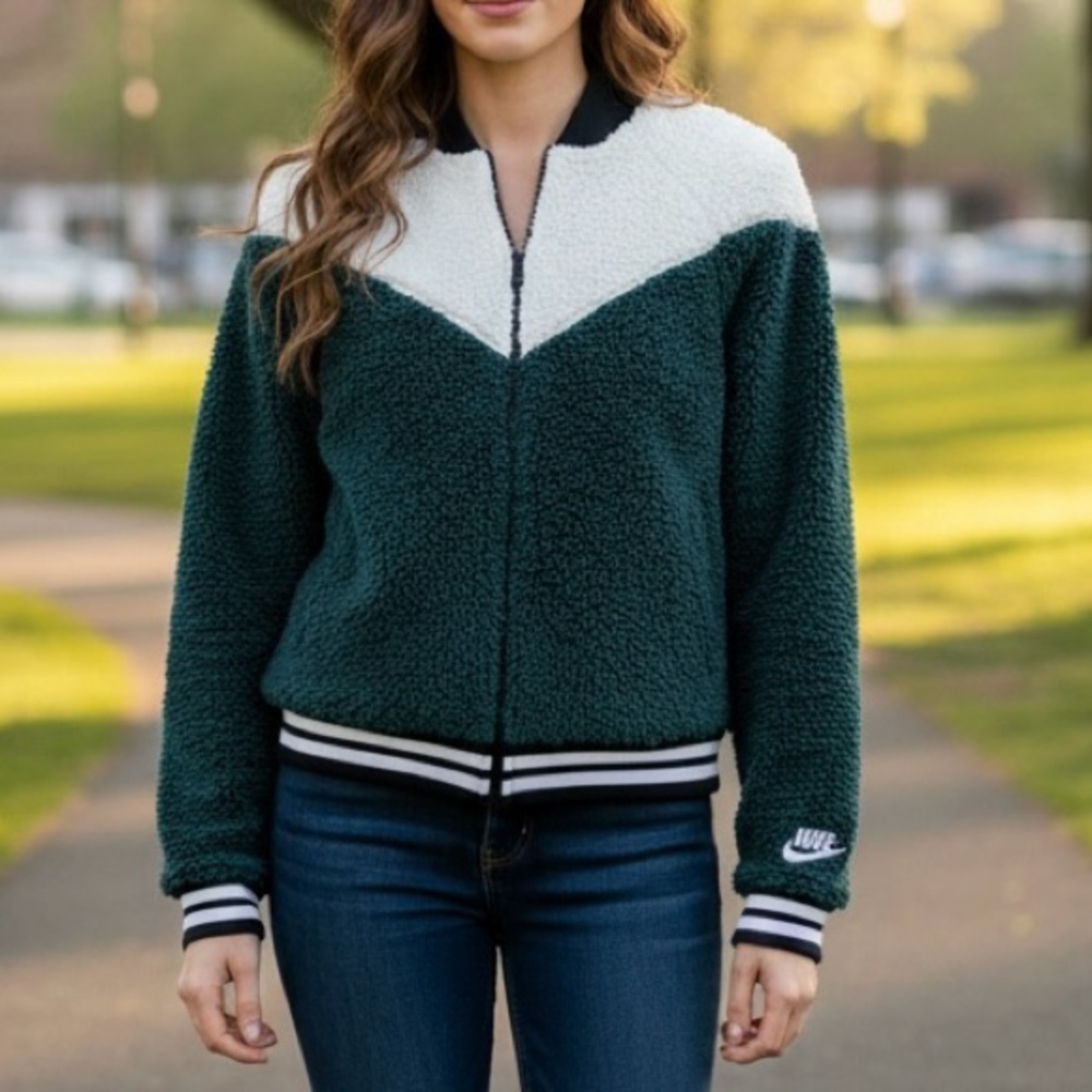 Nike Sportswear Sherpa Wolf Bomber Jacket Zip Dark Green White‎ V Design Large